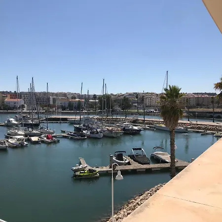 Marina Starboard Apartment,