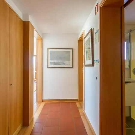 Marina Starboard Apartment, *