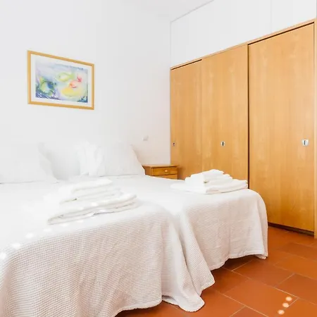 Marina Starboard Apartment, Апартаменты Лагуш