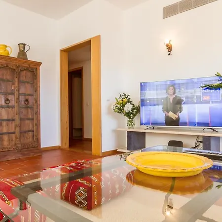 Marina Starboard Apartment,