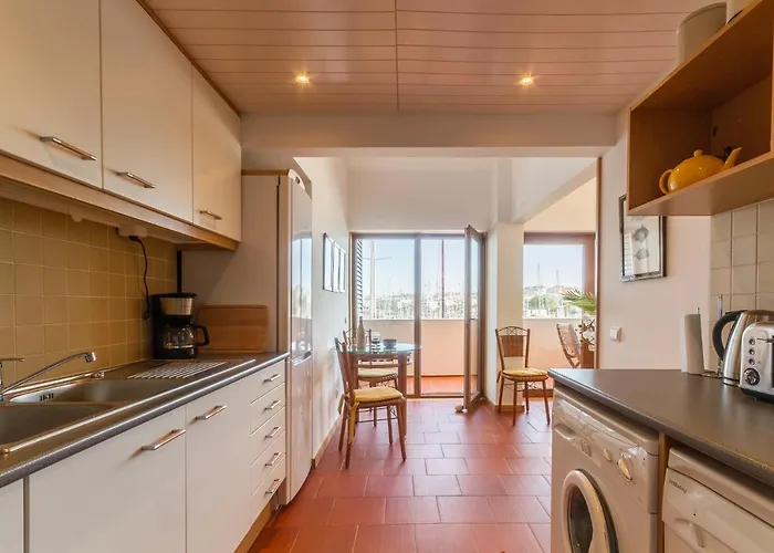 Marina Starboard Apartment,