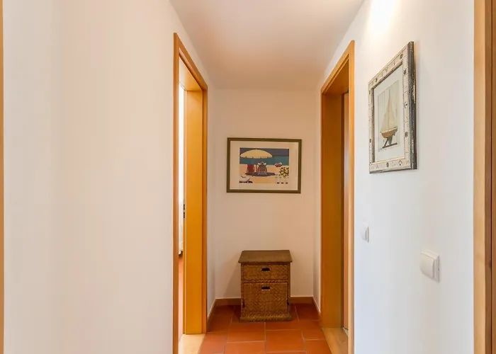 Marina Starboard Apartment,