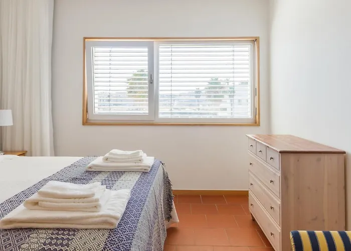 Marina Starboard Apartment,