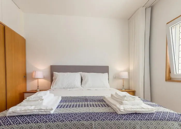 Marina Starboard Apartment, Lagos